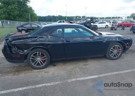 2019 Dodge Challenger Sxt Awd from USA, damaged, VIN 2C3CDZGG9KH690438